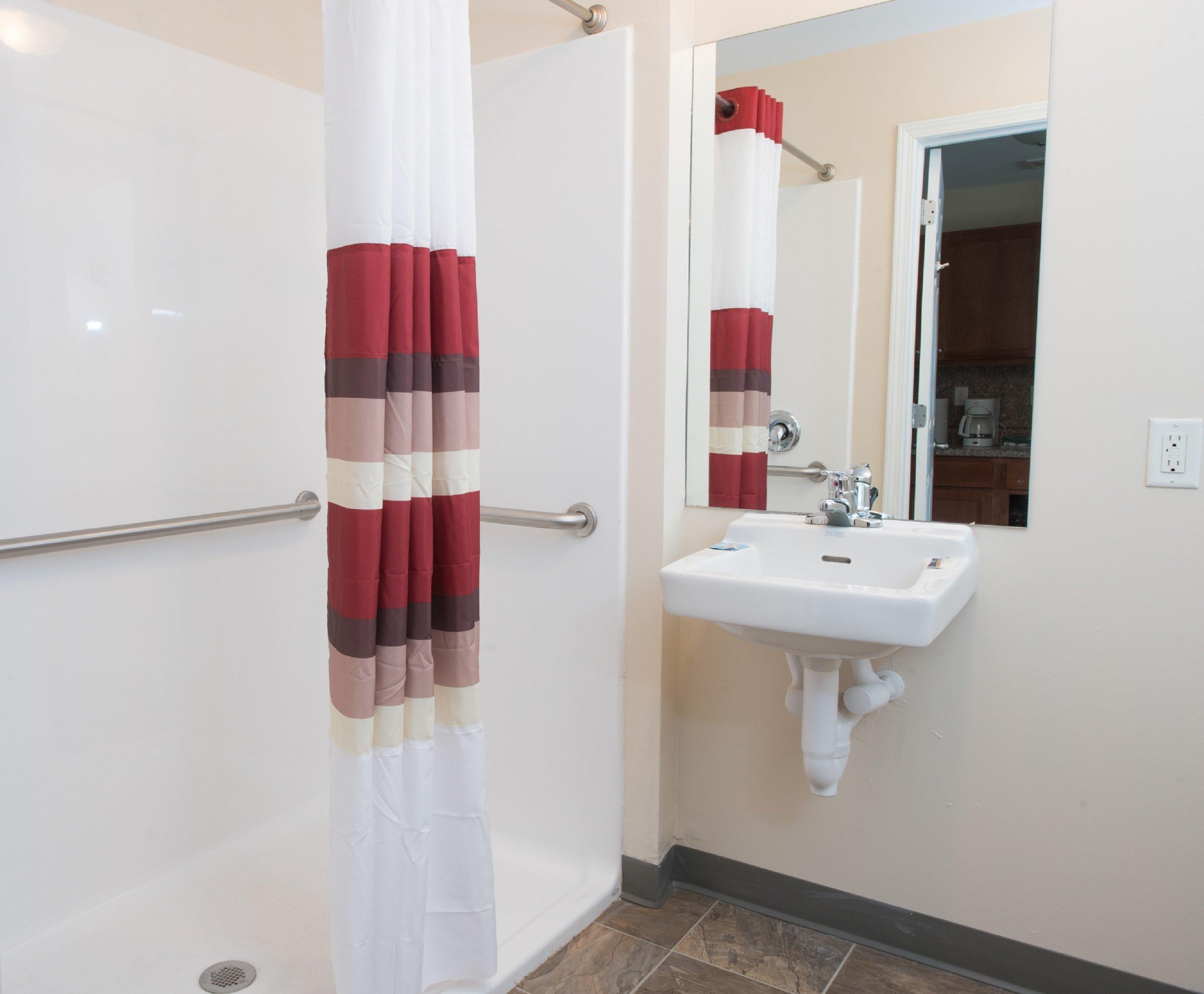 Red Roof Inn & Suites Dickinson Eksteriør billede