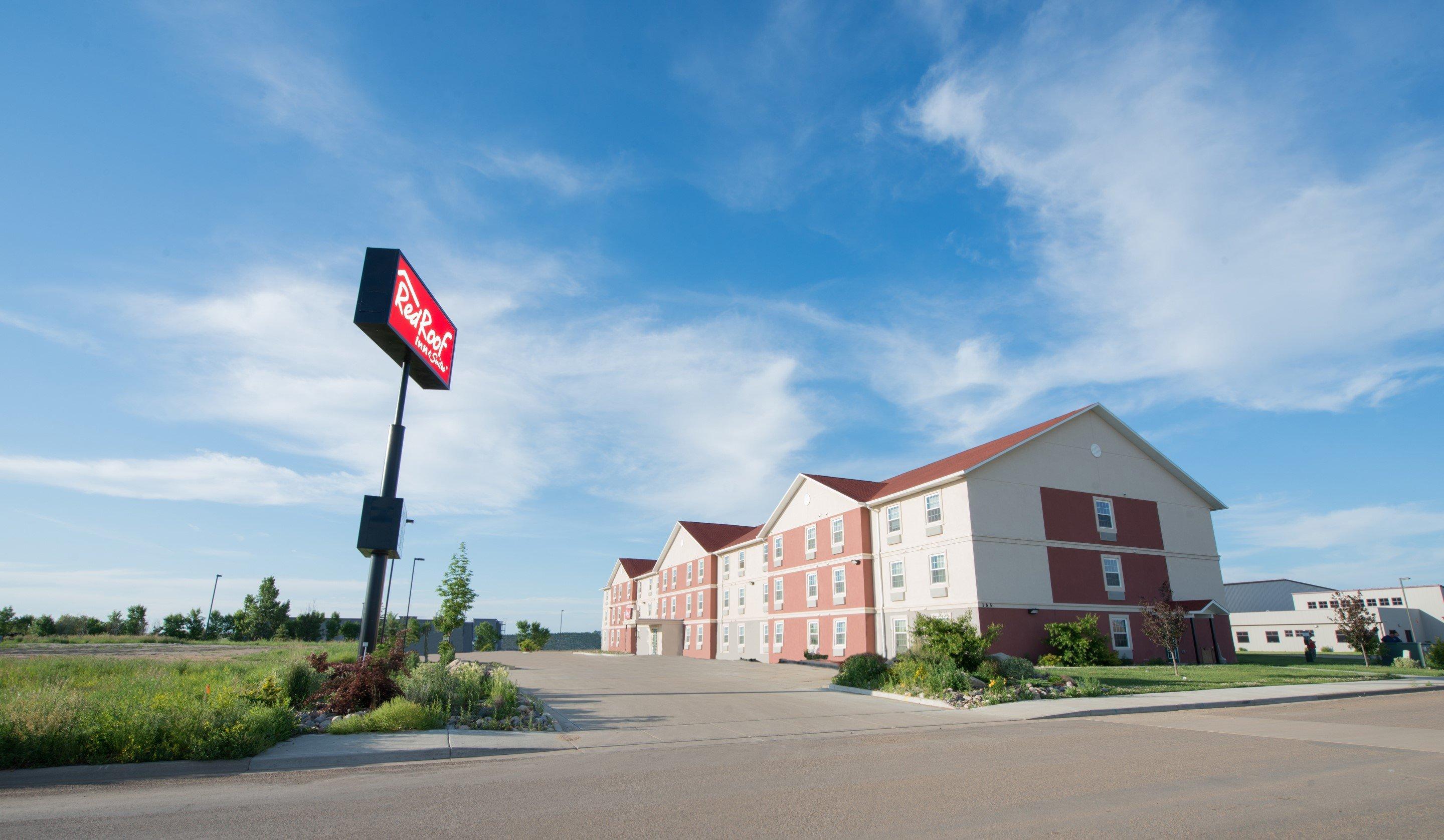 Red Roof Inn & Suites Dickinson Eksteriør billede