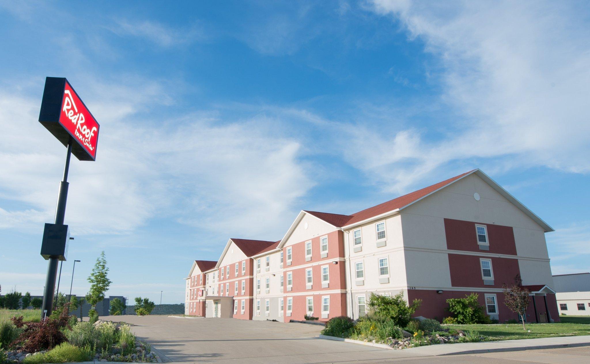 Red Roof Inn & Suites Dickinson Eksteriør billede