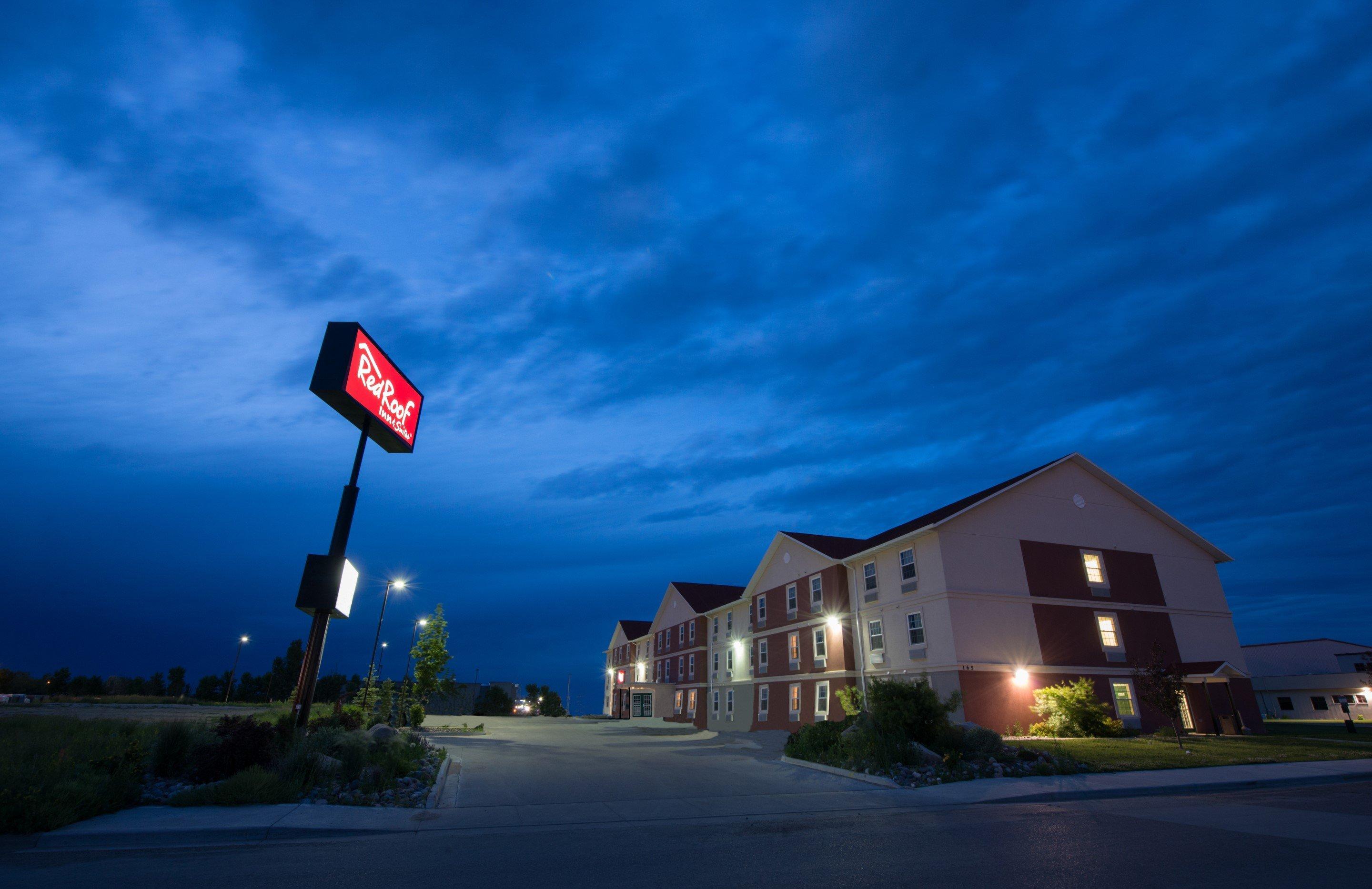 Red Roof Inn & Suites Dickinson Eksteriør billede