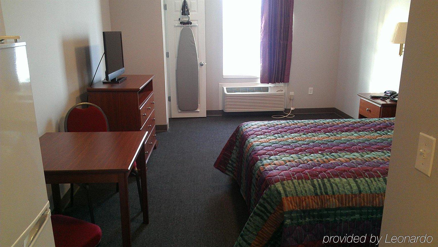Red Roof Inn & Suites Dickinson Værelse billede